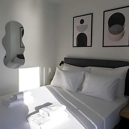 Olive & Sea Luxury فندق لايميناس